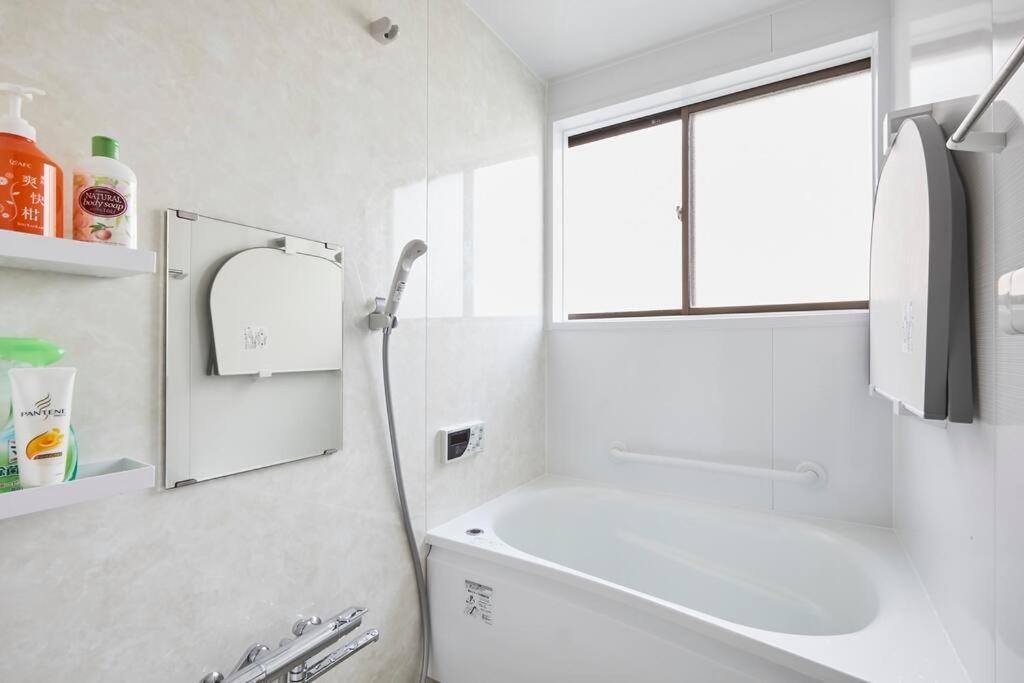 Urayasu House! For Up To 6 People, 15 Min Bus Ride To Disney! Appartamento